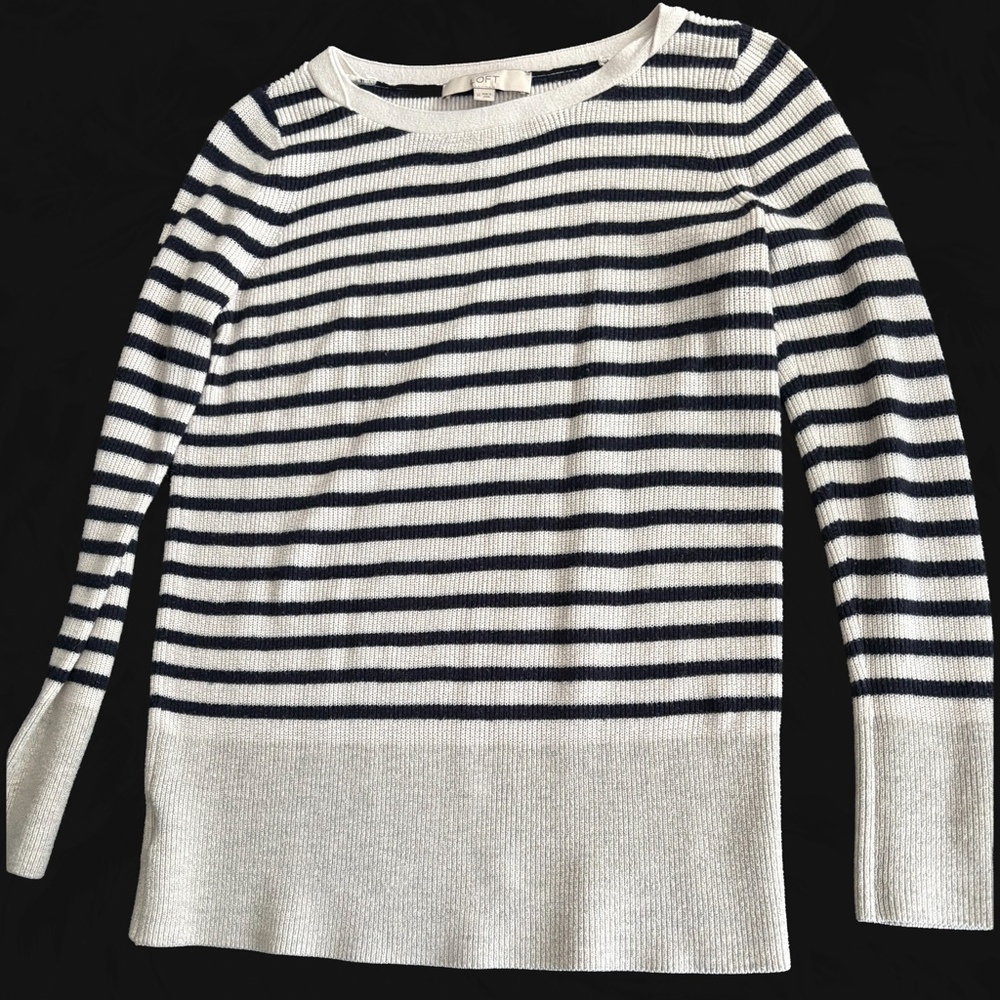LOFT Women’s Navy & Ivory Striped Long Sleeve Knit Sweater Size Medium